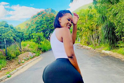 GOD BLESS AFRICA 1.0 African Ladies Black women with big, beautiful curves