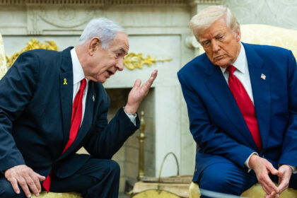 Israel is pressuring Trump to enter the conflict with Iran and be more intensive.